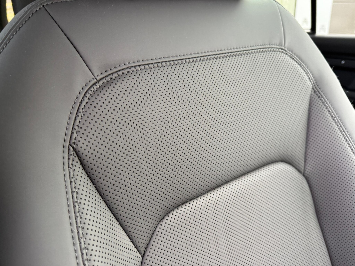 Used Land Rover Defender 110 for sale - 77549666: Photo 31