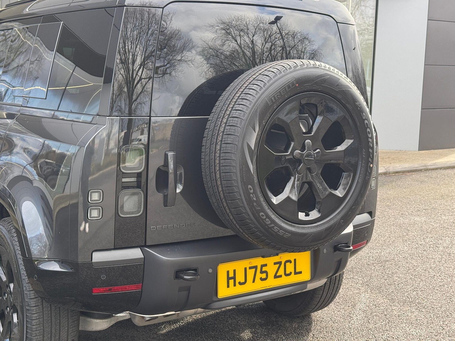 Used Land Rover Defender 110 for sale - 77549666: Photo 40