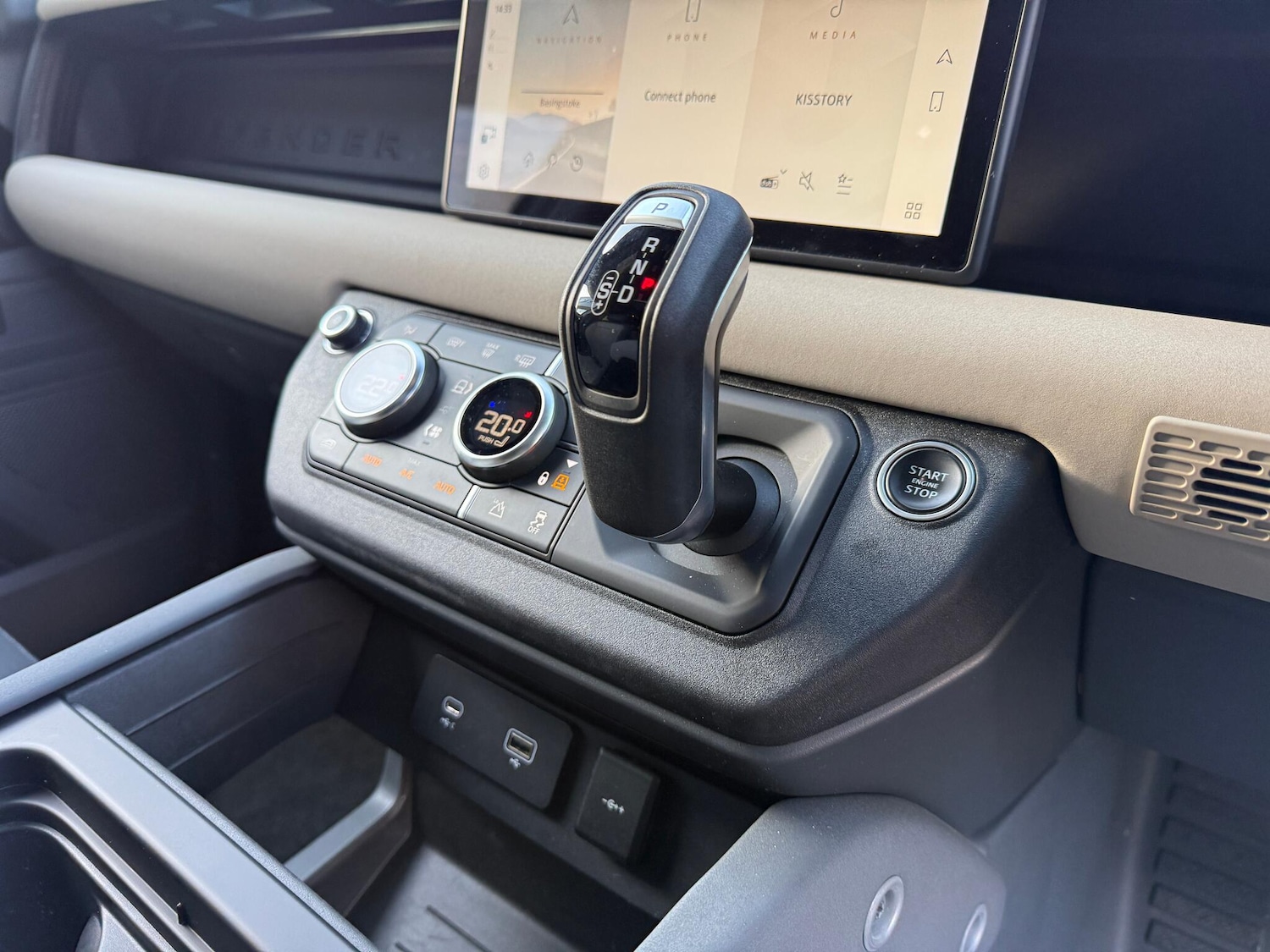 Used Land Rover Defender 2022 for sale - 77229798: Photo 20