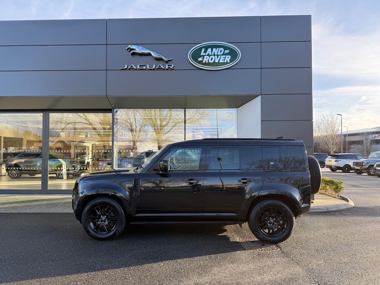 Used Land Rover Defender 2022 for sale - 77229798: Photo 25