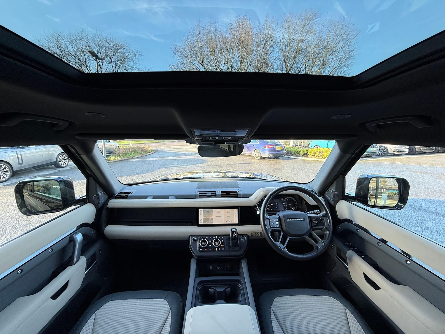 Used Land Rover Defender 2022 for sale - 77229798: Photo 3