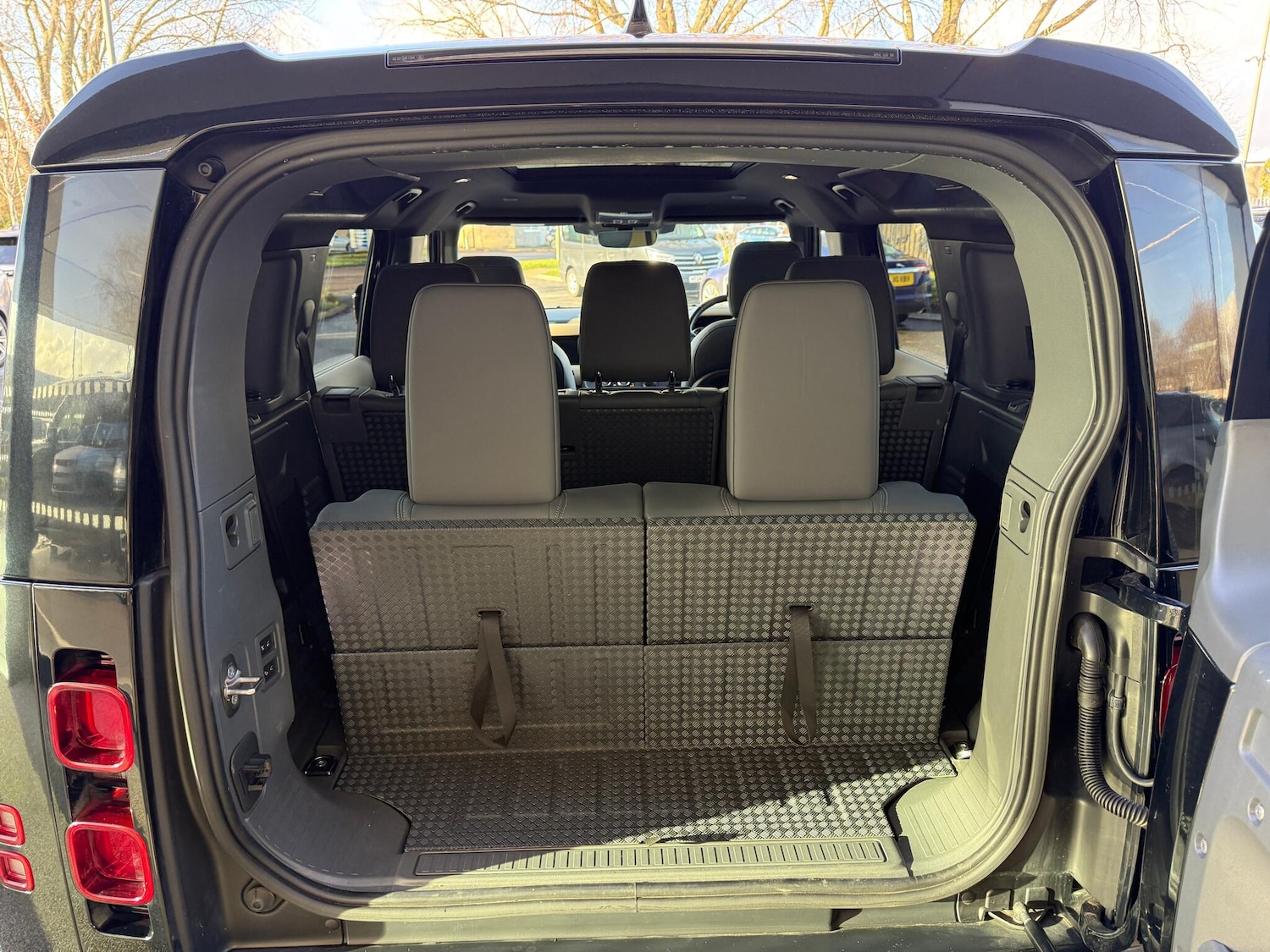 Used Land Rover Defender 2022 for sale - 77229798: Photo 31