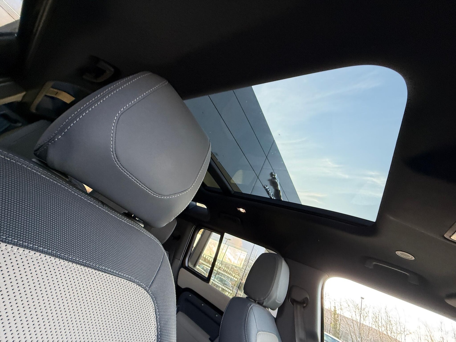 Used Land Rover Defender 2022 for sale - 77229798: Photo 35