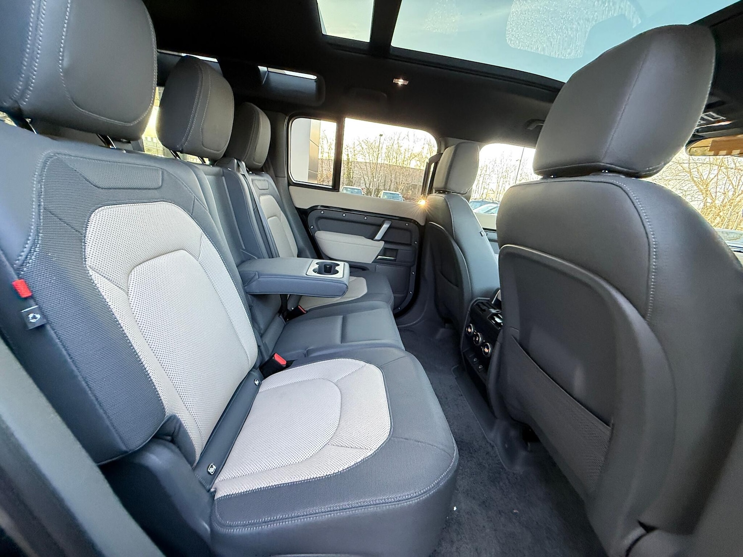 Used Land Rover Defender 2022 for sale - 77229798: Photo 39