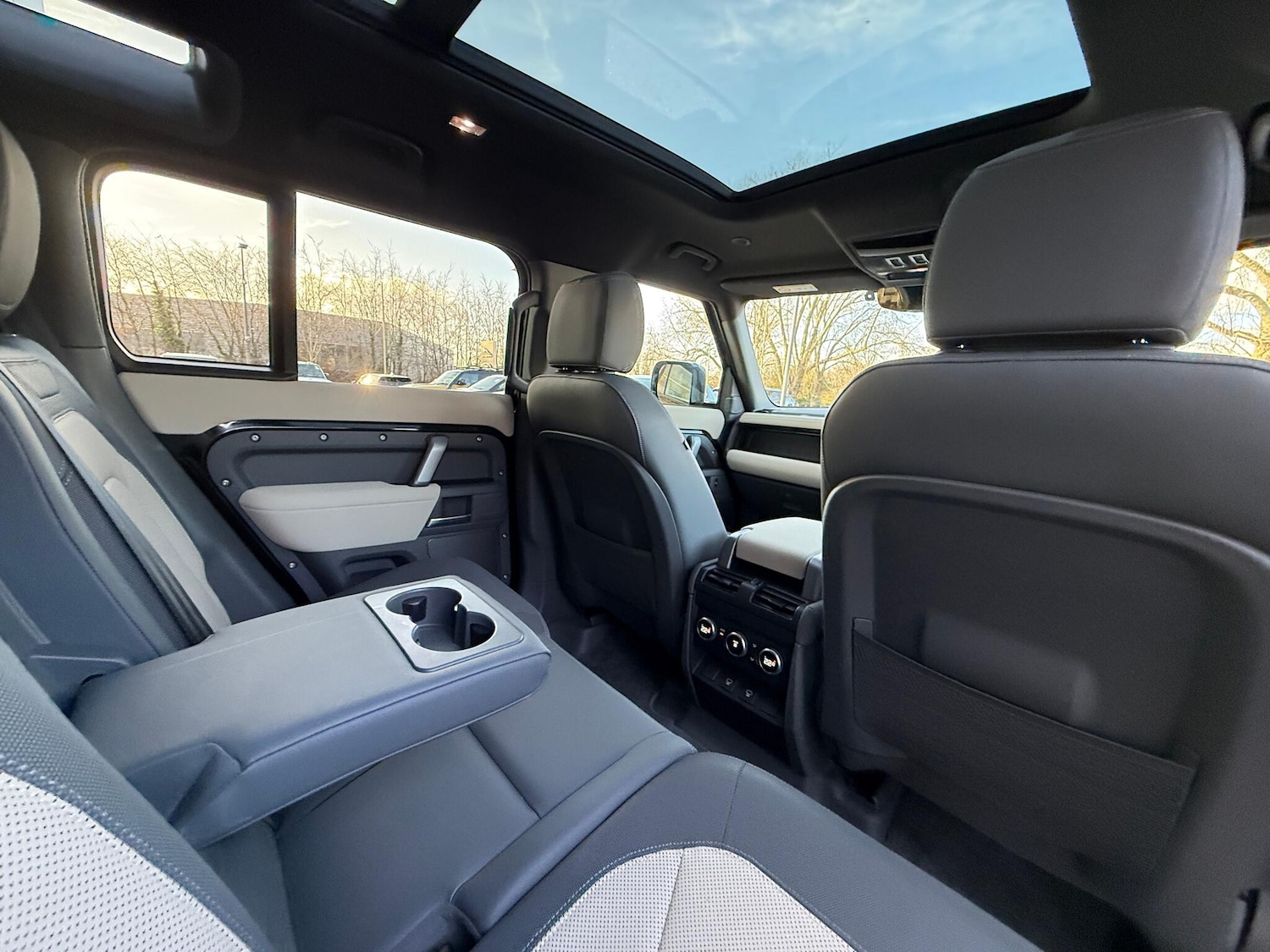 Used Land Rover Defender 2022 for sale - 77229798: Photo 41