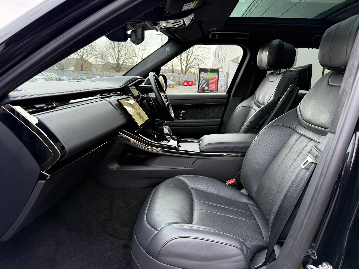 Used Land Rover Range Rover Sport 2024 for sale - 77411475: Photo 10