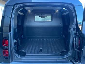 Used Land Rover Defender 90 2024 for sale - 75291144: Photo
