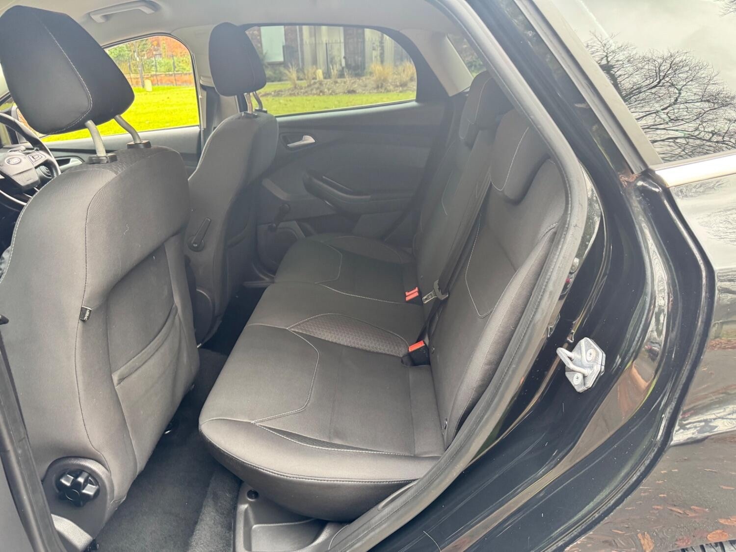 Used Ford Focus 2015 for sale - 77030742: Photo 5