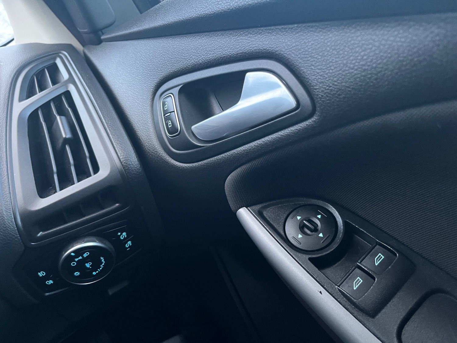 Used Ford Focus 2015 for sale - 77450214: Photo 18