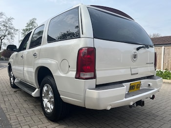 Used Cadillac Escalade 2004 for sale - 78409026: Photo
