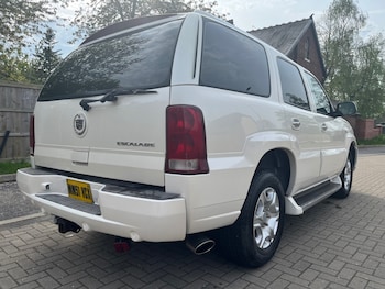 Used Cadillac Escalade 2004 for sale - 78409026: Photo