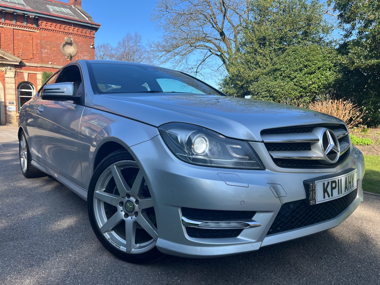 Used Mercedes-Benz C Class 2011 for sale - 76605404: Photo 1