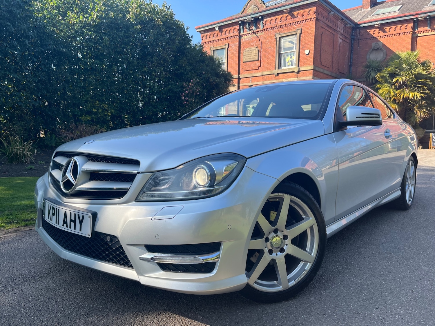 Used Mercedes-Benz C Class 2011 for sale - 76605404: Photo 2