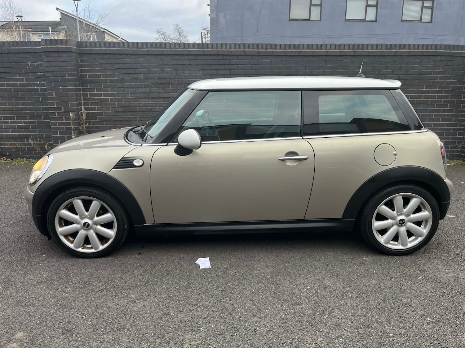 Used MINI Hatch 2009 for sale - 77359785: Photo 2