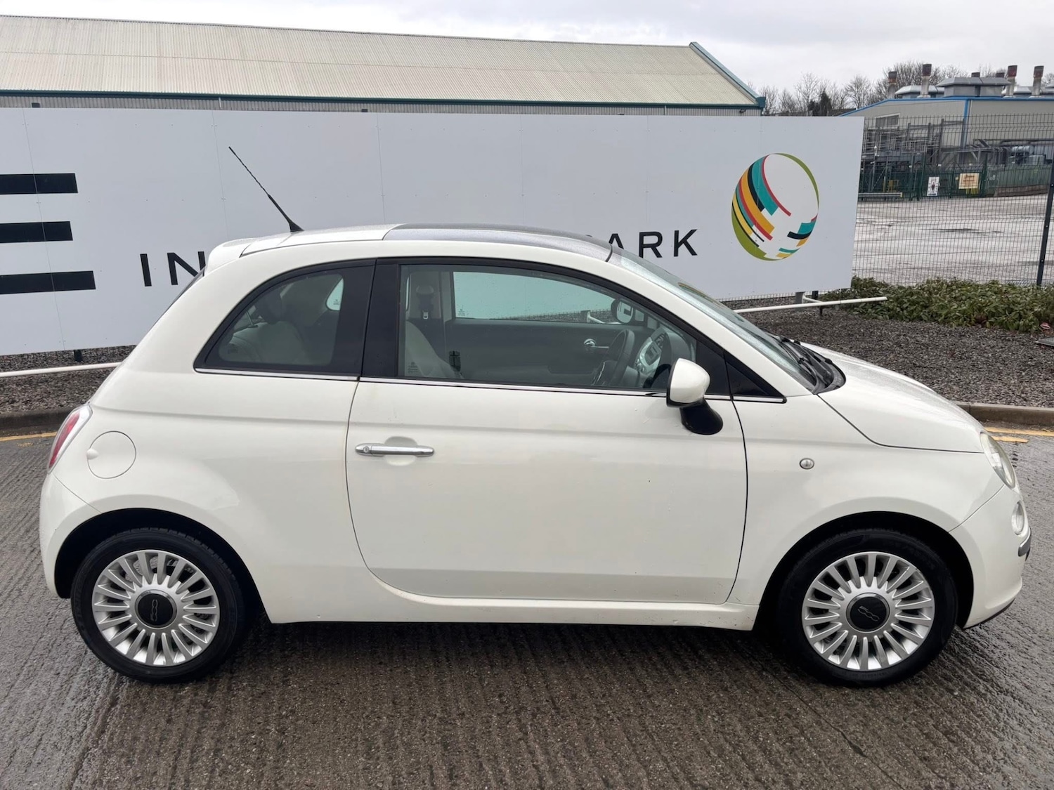 Used Fiat 500 2010 for sale - 77329349: Photo 2