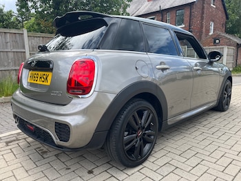 Used MINI Hatch 2019 for sale - 79549122: Photo