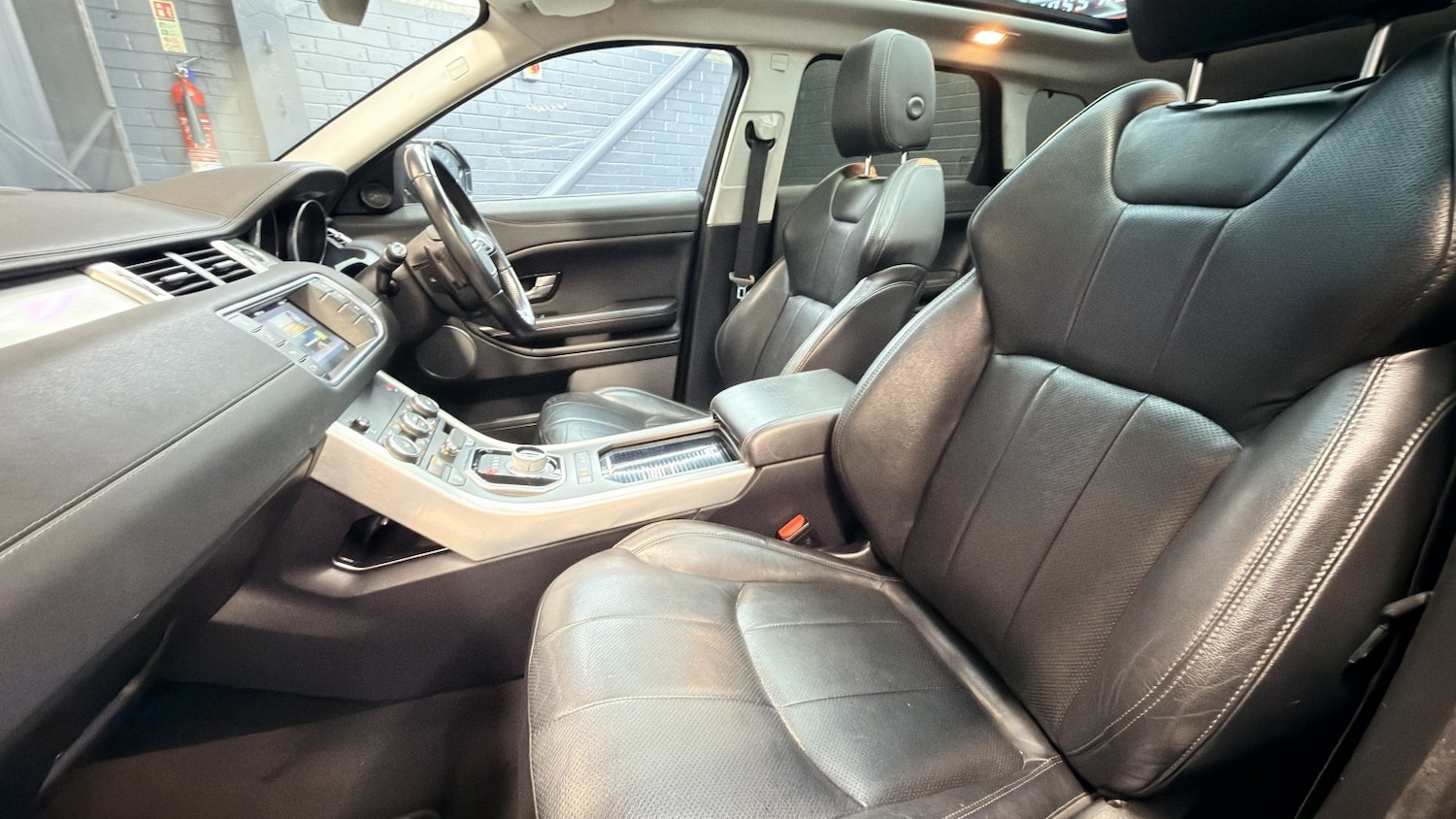 Used Land Rover Range Rover Evoque 2015 for sale - 77603328: Photo 4