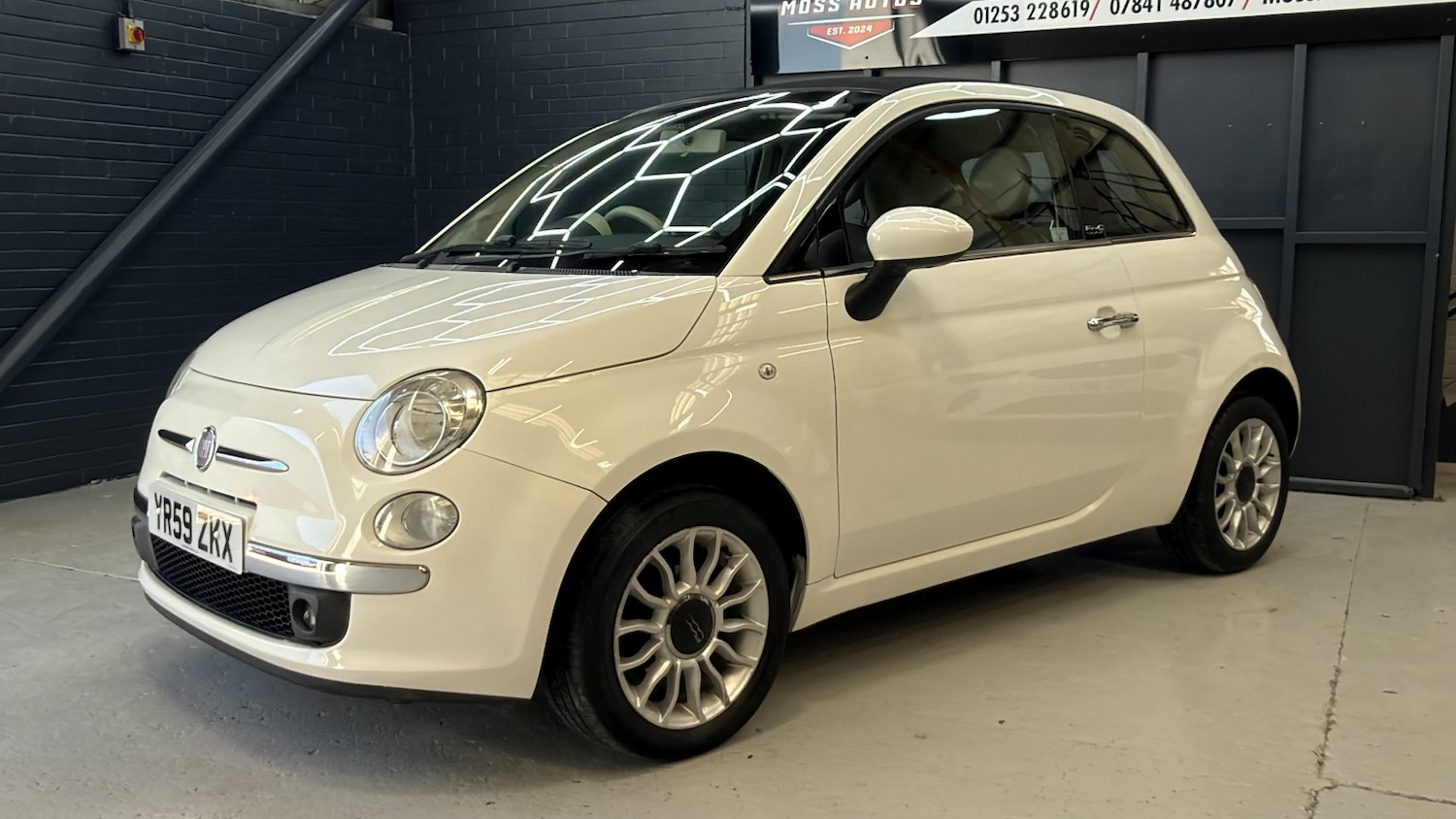 Used Fiat 500 2009 for sale - 77938151: Photo 2