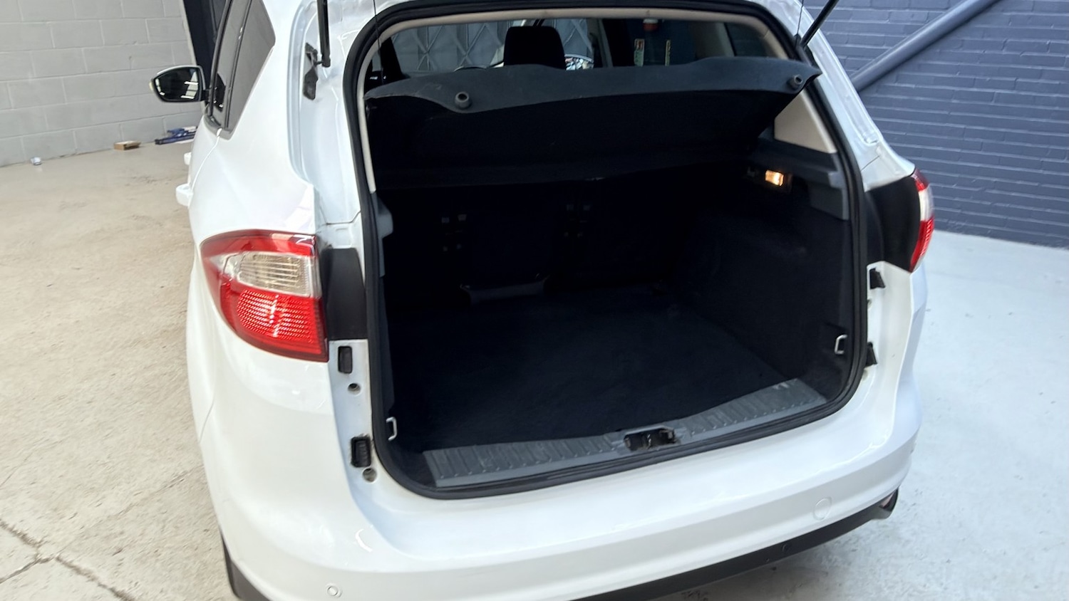 Used Ford C-Max 2013 for sale - 77567522: Photo 3