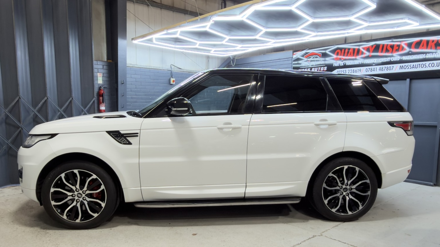 Used Land Rover Range Rover Sport 2014 for sale - 77225213: Photo 11