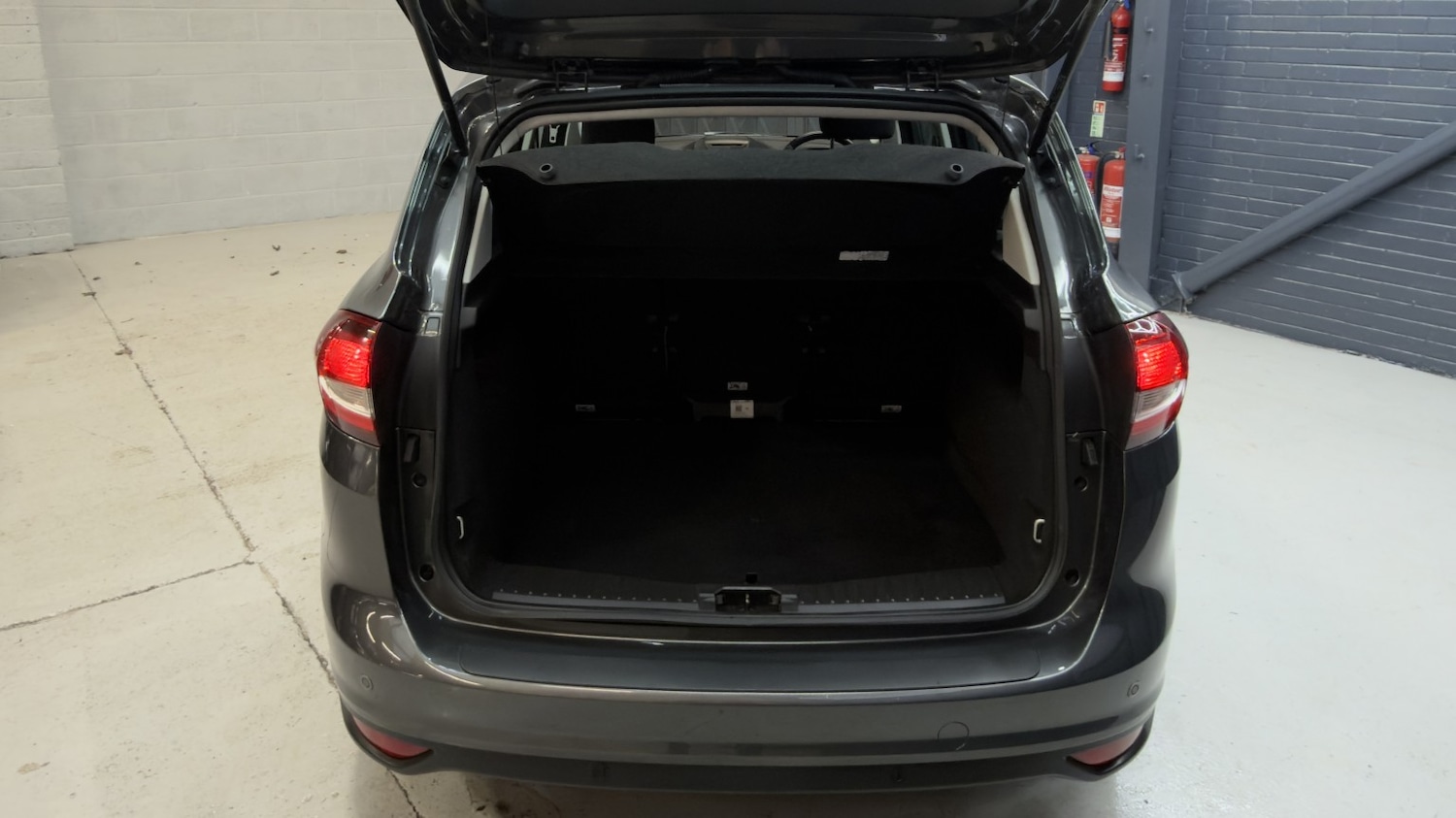 Used Ford C-Max 2018 for sale - 77459945: Photo 19