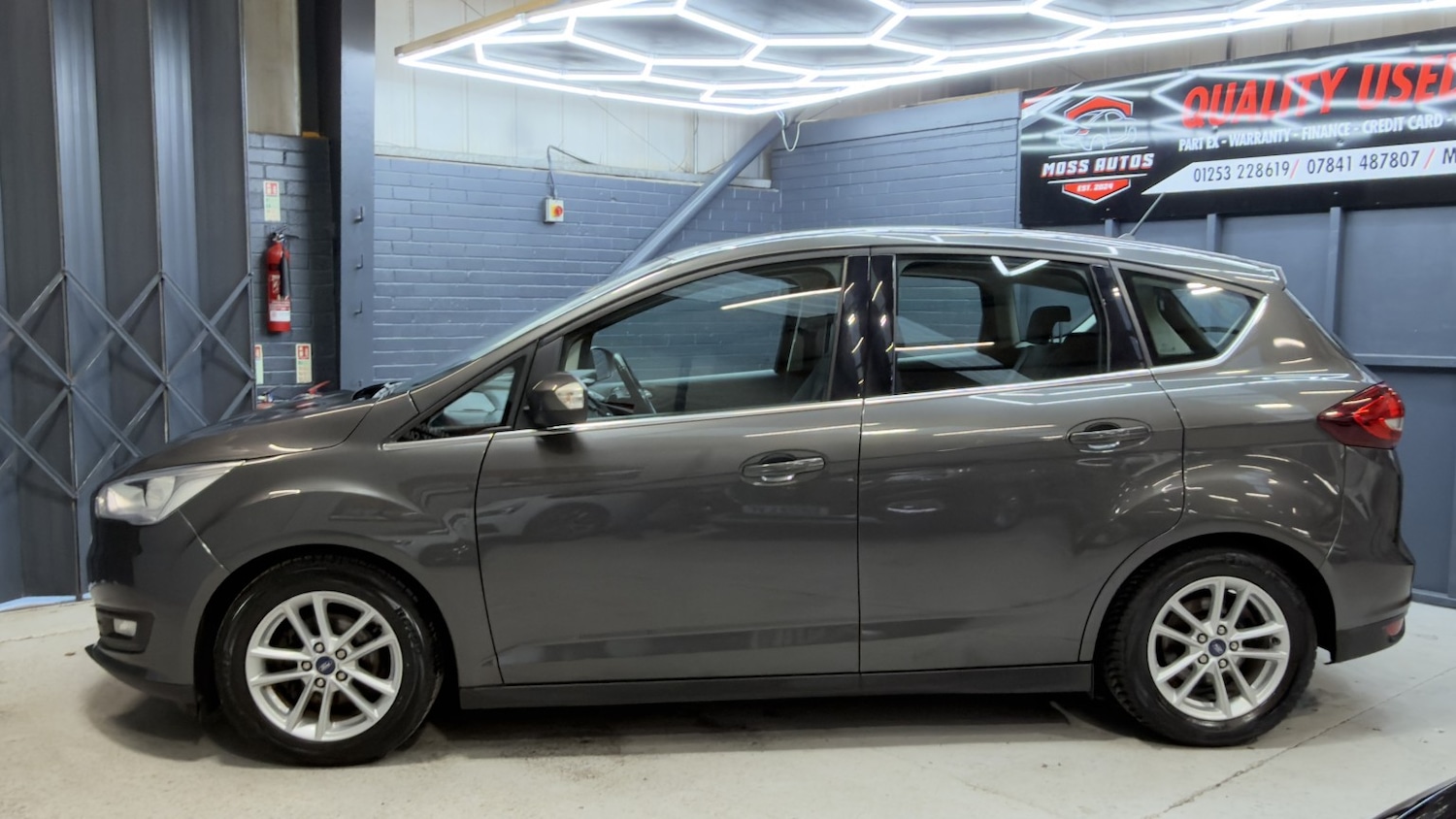 Used Ford C-Max 2018 for sale - 77459945: Photo 2