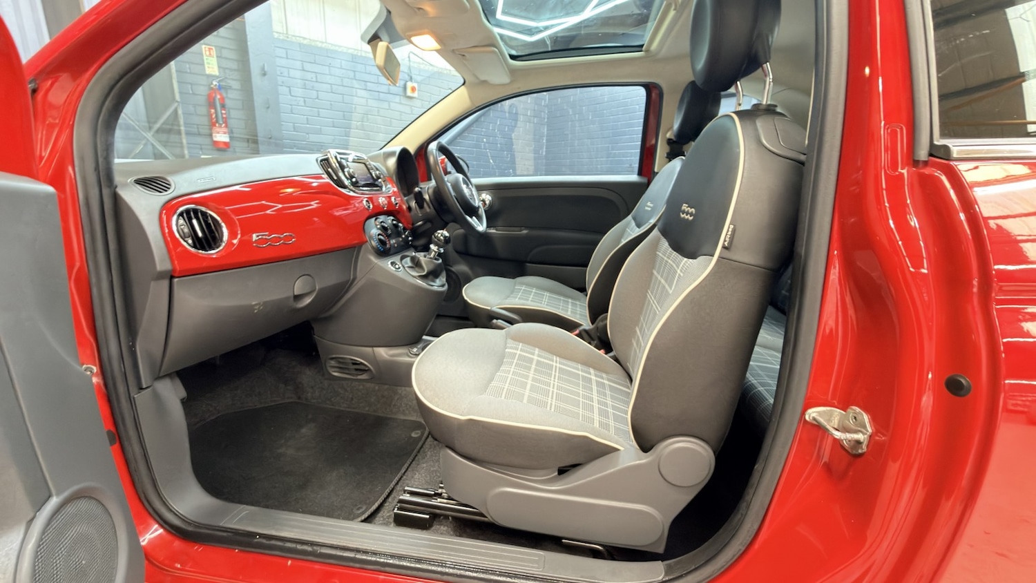 Used Fiat 500 2015 for sale - 77567471: Photo 21