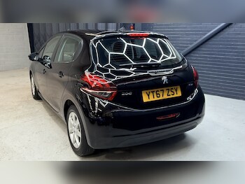 Used Peugeot 208 2017 for sale - 77313962: Photo