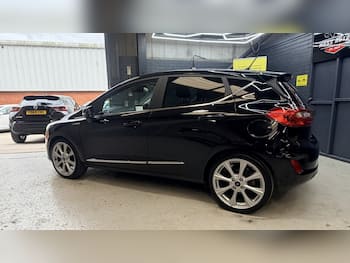 Used Ford Fiesta 2017 for sale - 79771739: Photo