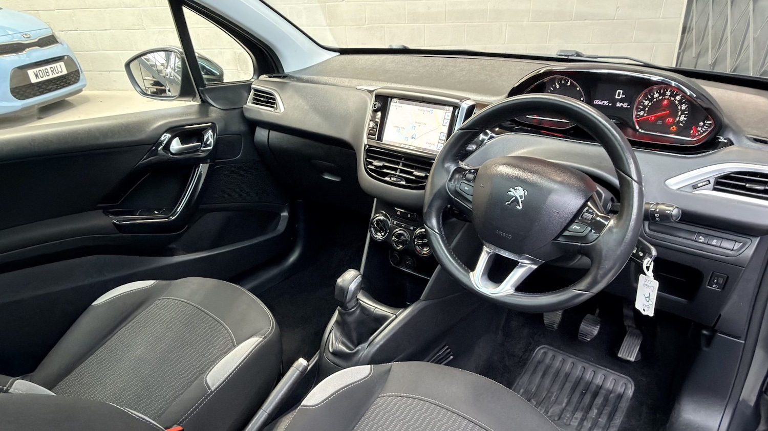 Used Peugeot 208 2014 for sale - 78070619: Photo 2