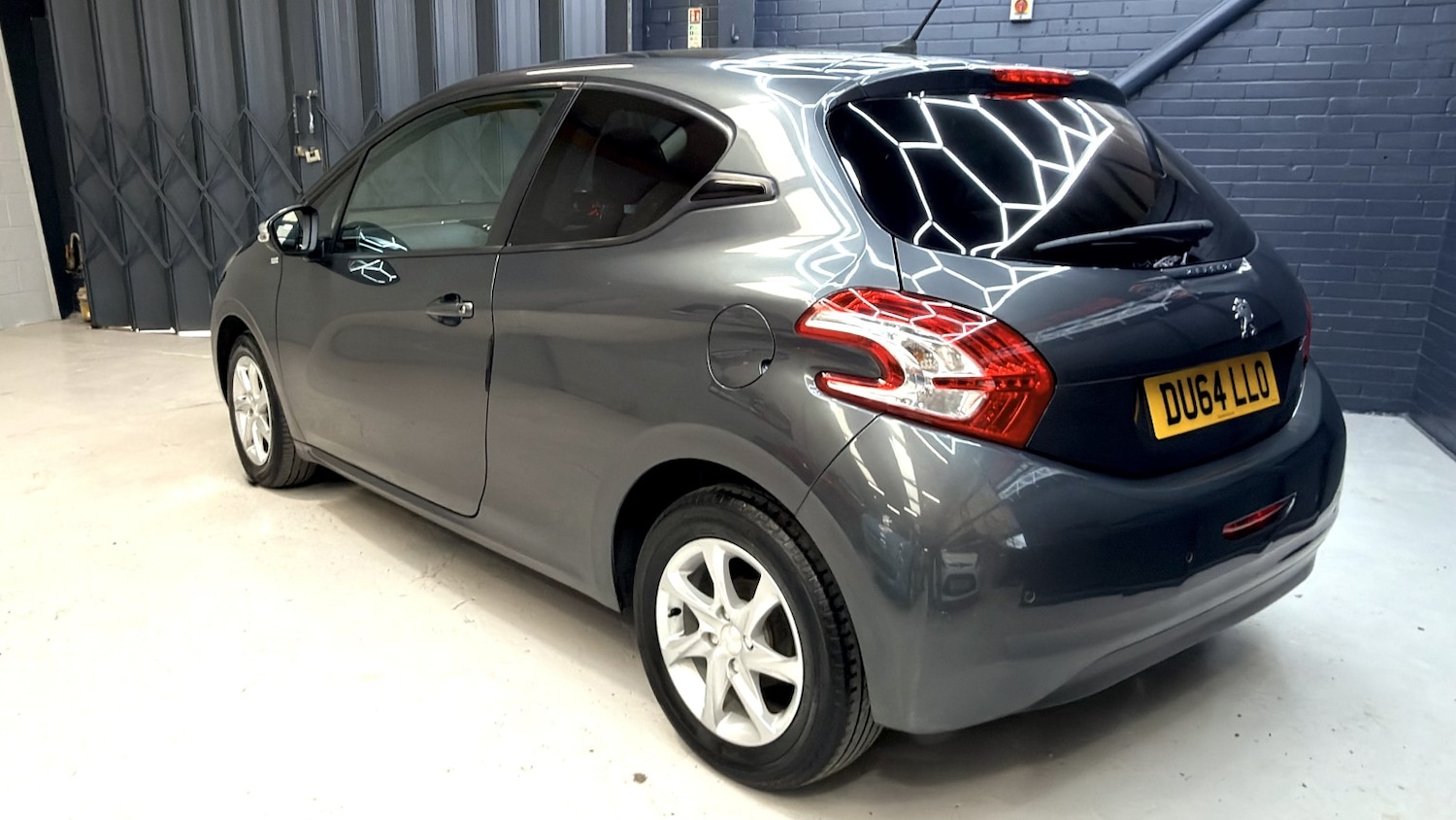 Used Peugeot 208 2014 for sale - 78070619: Photo 3