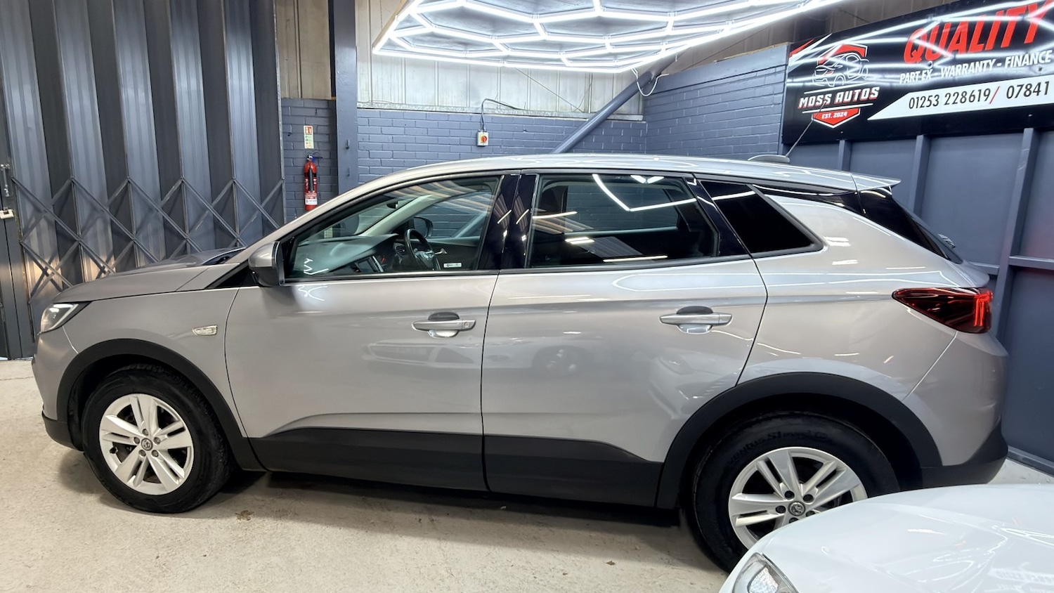 Used Vauxhall Grandland X 2018 for sale - 77225128: Photo 9