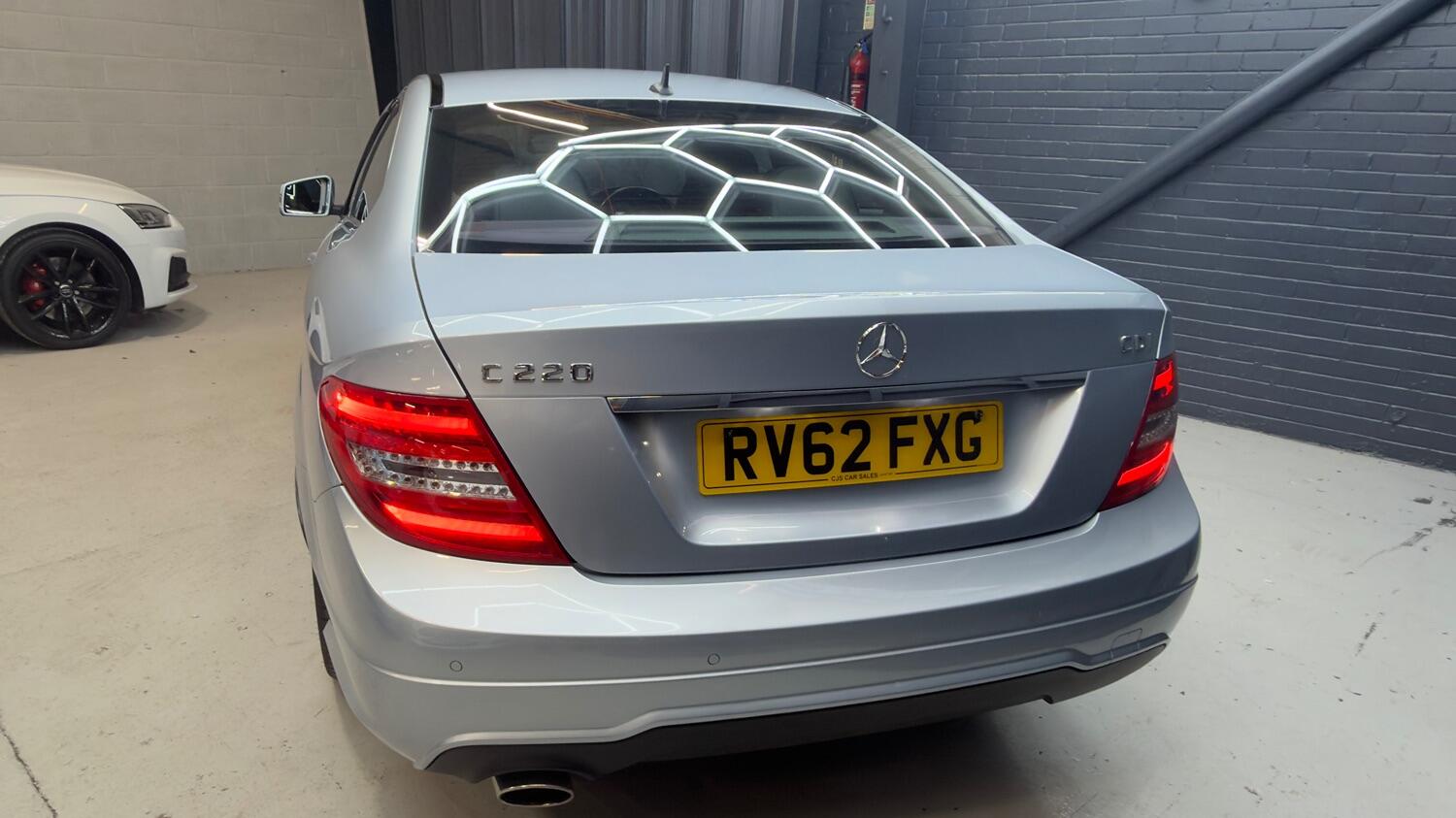 Used Mercedes-Benz C Class 2012 for sale - 77225131: Photo 21