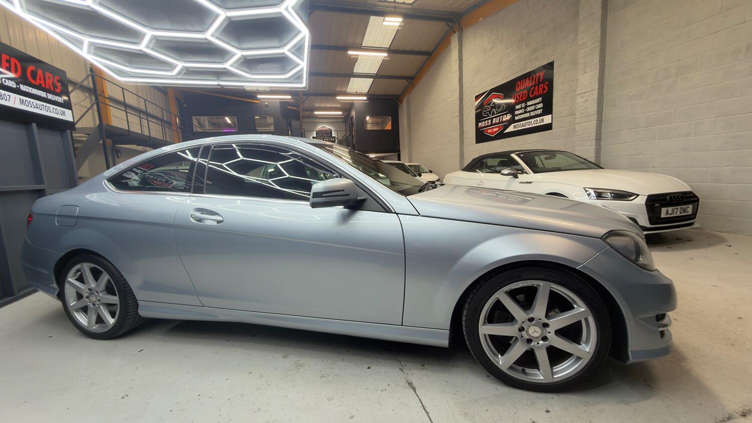 Used Mercedes-Benz C Class 2012 for sale - 77225131: Photo 4