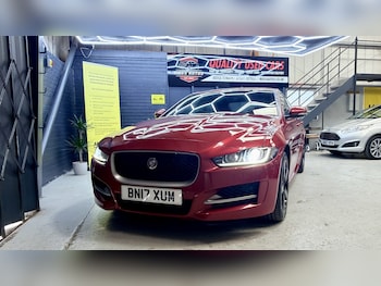 Used Jaguar XE 2017 for sale - 79277621: Photo