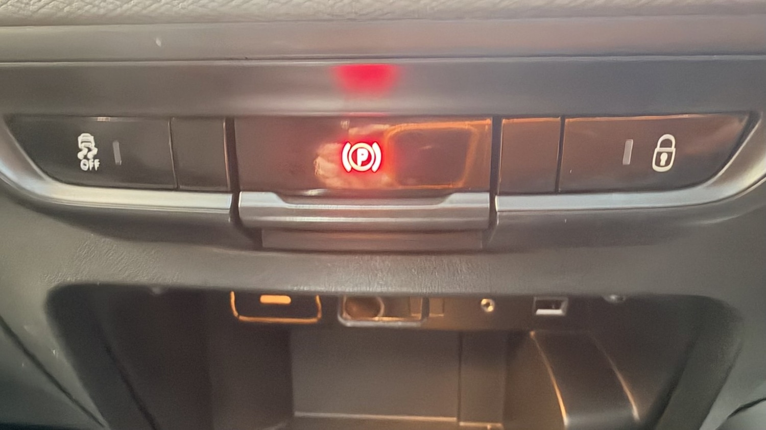 Used Citroen Grand C4 Picasso 2015 for sale - 77766376: Photo 17