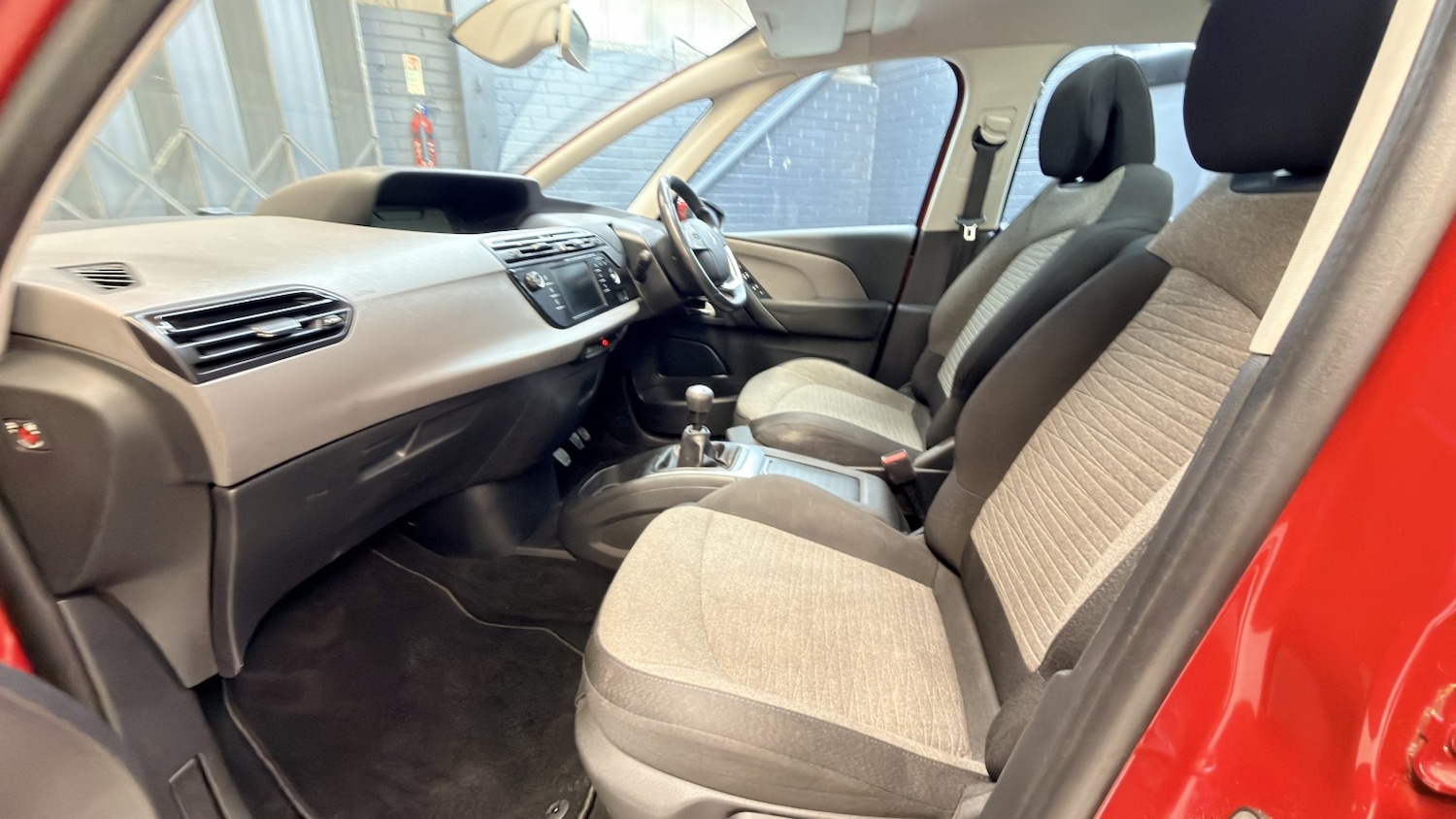 Used Citroen Grand C4 Picasso 2015 for sale - 77766376: Photo 29