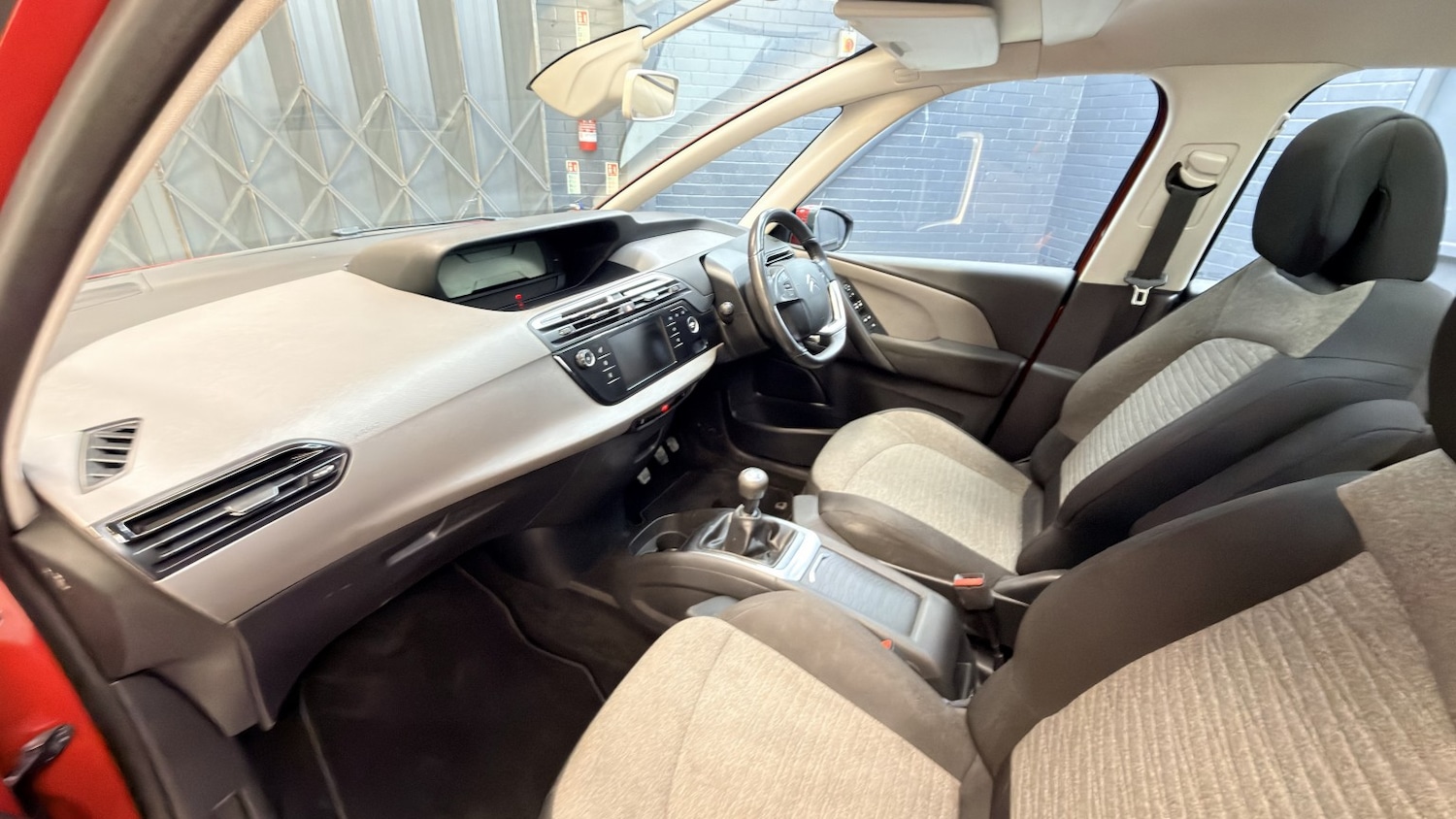 Used Citroen Grand C4 Picasso 2015 for sale - 77766376: Photo 6