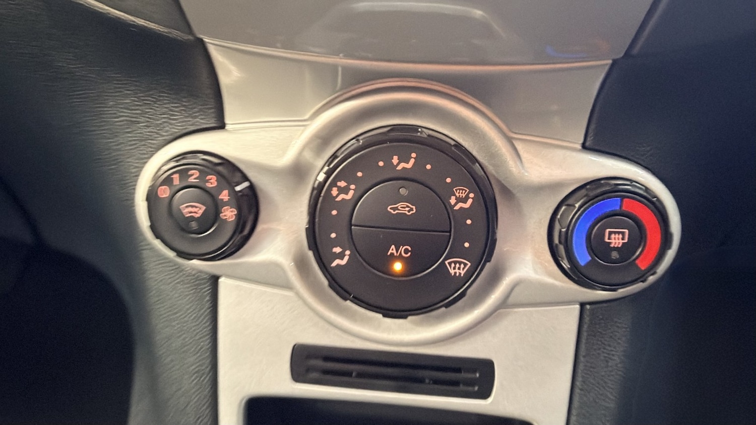 Used Ford Fiesta 2010 for sale - 78031724: Photo 9