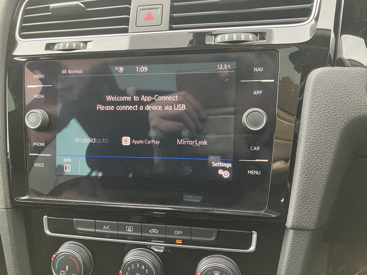 Used Volkswagen Golf 2019 for sale - 77968658: Photo 31