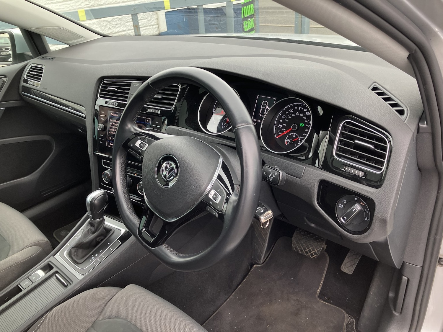 Used Volkswagen Golf 2019 for sale - 77968658: Photo 9