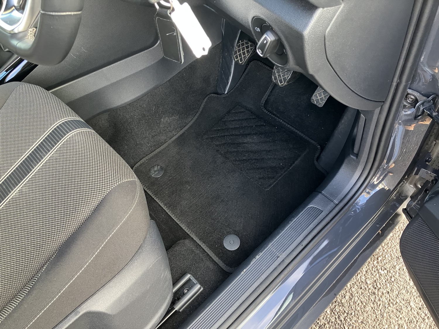 Used Volkswagen T-Roc 2021 for sale - 77508411: Photo 21