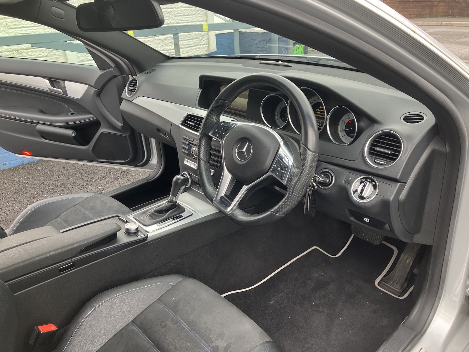 Used Mercedes-Benz C Class 2014 for sale - 77968630: Photo 16