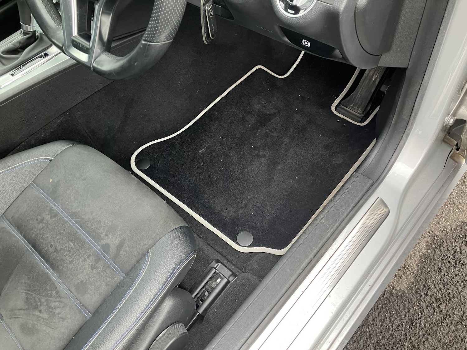 Used Mercedes-Benz C Class 2014 for sale - 77968630: Photo 23