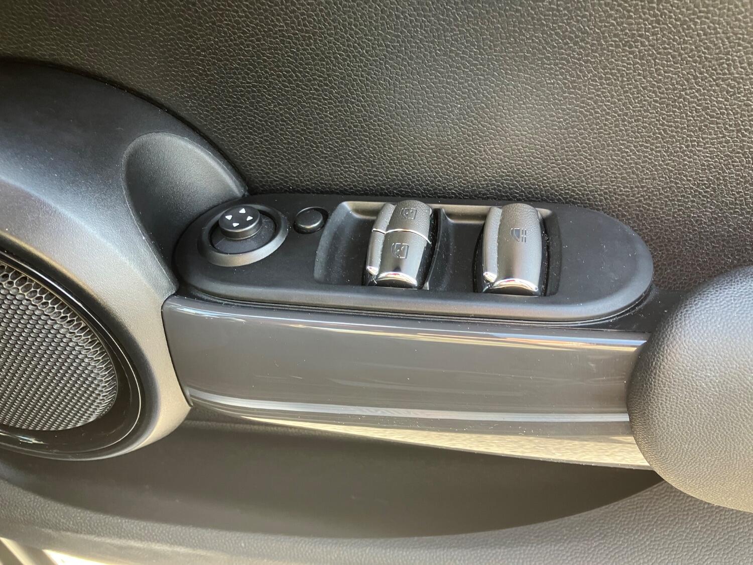 Used MINI Convertible 2020 for sale - 77508386: Photo 17