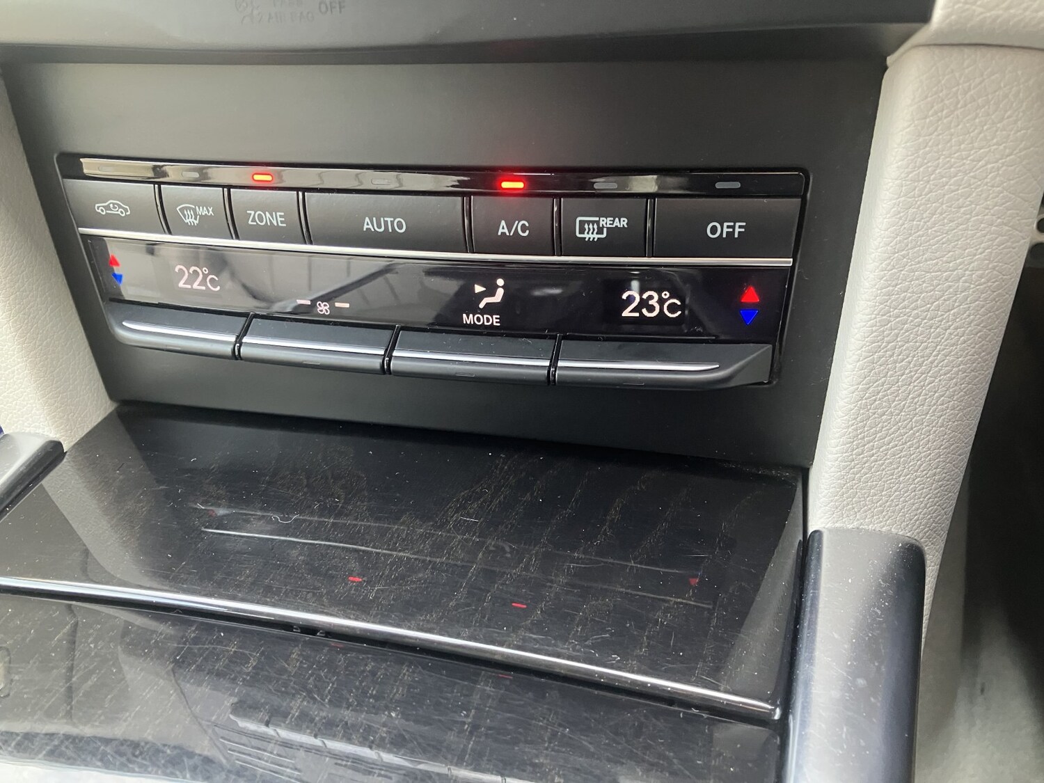 Used Mercedes-Benz E Class 2015 for sale - 77508626: Photo 31