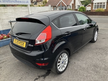 Used Ford Fiesta 2015 for sale - 79323901: Photo