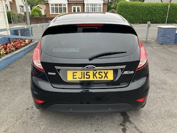 Used Ford Fiesta 2015 for sale - 79323901: Photo