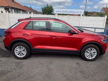 Used Volkswagen T-Roc 2023 for sale - 77508430: Photo