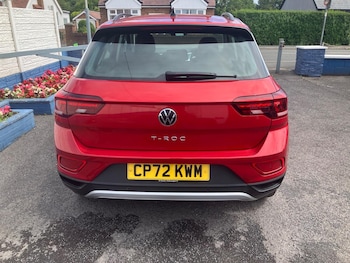 Used Volkswagen T-Roc 2023 for sale - 77508430: Photo